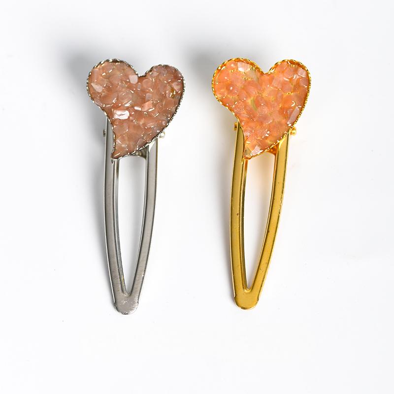 Chips heart hairpin