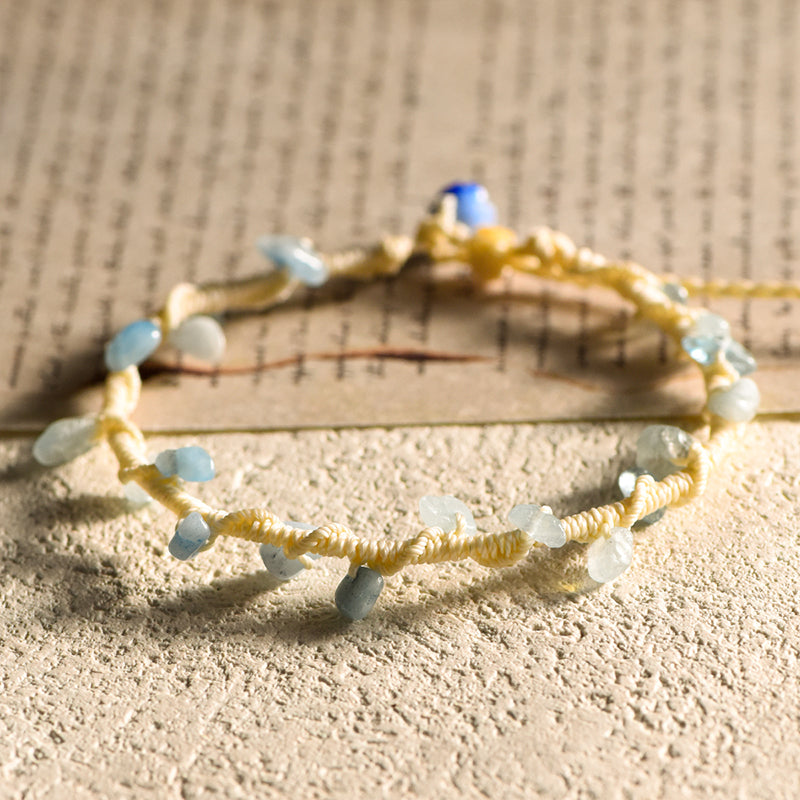 Hand-knotted macrame bracelet with chips